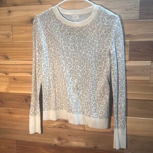 A New Day White & Grey Leopard Print Sweater - SZ xs